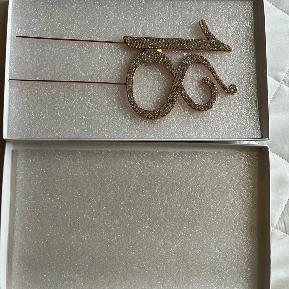 New gold 18 Birthday cake topper with box